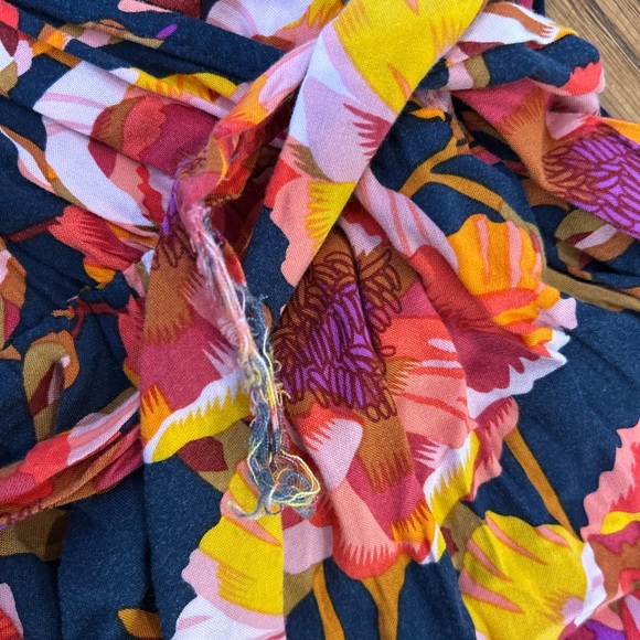 Petal & Pup Vibrant Floral Long Sleeve Dress - size small - Picture 10 of 11